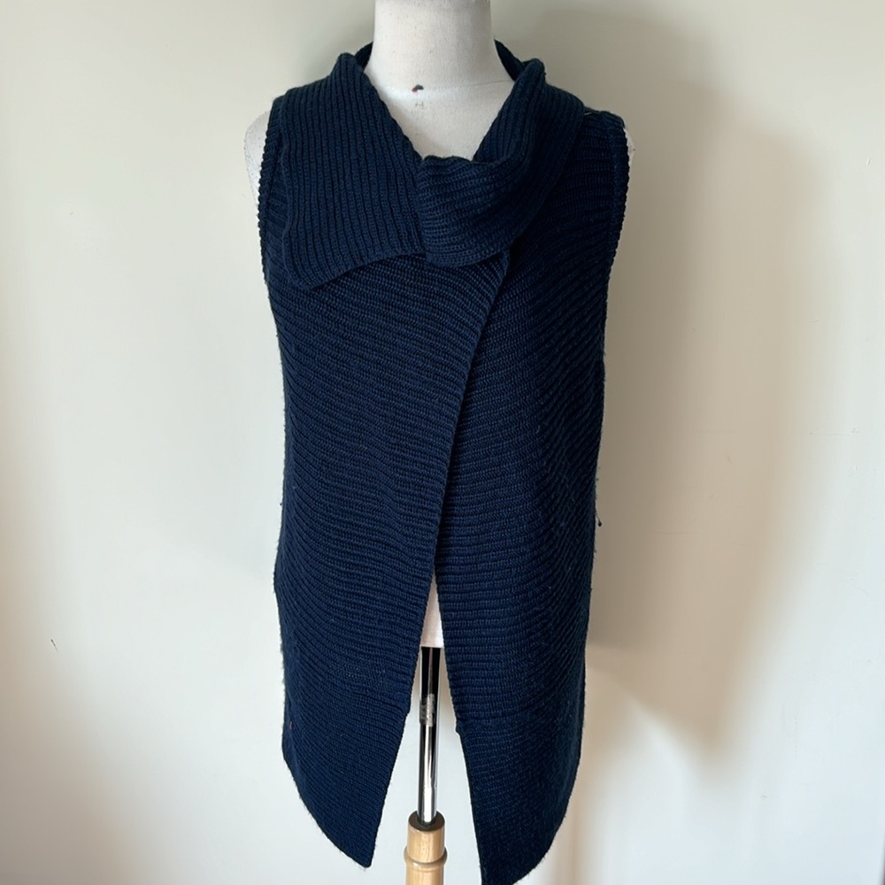 Chicos Women's Navy Sweater Vest Size 1